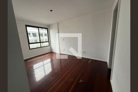 Apartamento à venda com 3 quartos, 140m² em Icaraí, Niterói