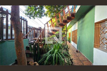 Casa à venda com 4 quartos, 162m² em Vila Pereira Cerca, São Paulo