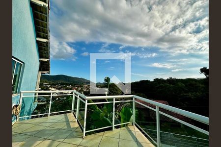 Casa à venda com 3 quartos, 236m² em Itaipu, Niterói