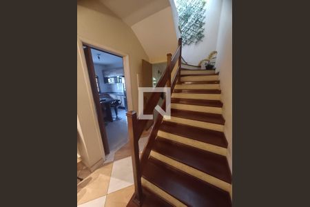 Casa à venda com 2 quartos, 210m² em Vila Alvinopolis, São Bernardo do Campo
