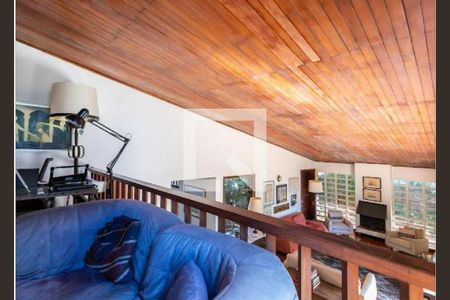 Casa à venda com 3 quartos, 260m² em Jardim Everest, São Paulo