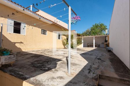Casa 2- Quintal de casa à venda com 3 quartos, 180m² em Jardim Proença, Campinas