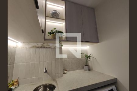 Cozinha de apartamento à venda com 2 quartos, 35m² em Conjunto Residencial José Bonifácio, São Paulo