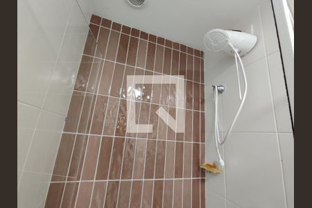Banheiro de apartamento à venda com 2 quartos, 35m² em Conjunto Residencial José Bonifácio, São Paulo