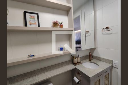 Banheiro de apartamento à venda com 2 quartos, 35m² em Conjunto Residencial José Bonifácio, São Paulo