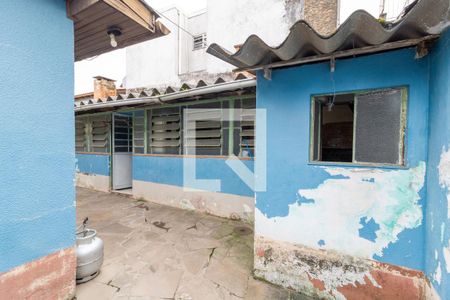 Quintal de casa à venda com 3 quartos, 110m² em Vila Nova, Porto Alegre