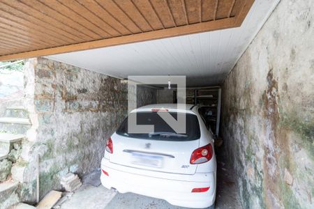 Garagem de casa à venda com 3 quartos, 110m² em Vila Nova, Porto Alegre