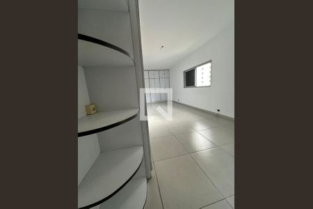 Foto 16 de casa à venda com 5 quartos, 300m² em Vila Gumercindo, São Paulo