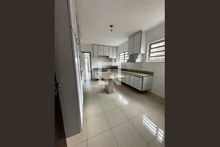 Foto 11 de casa à venda com 5 quartos, 300m² em Vila Gumercindo, São Paulo