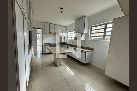 Foto 10 de casa à venda com 5 quartos, 300m² em Vila Gumercindo, São Paulo