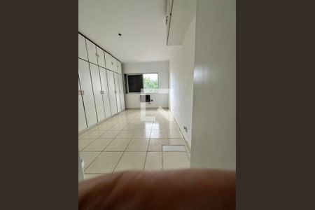 Foto 17 de casa à venda com 5 quartos, 300m² em Vila Gumercindo, São Paulo