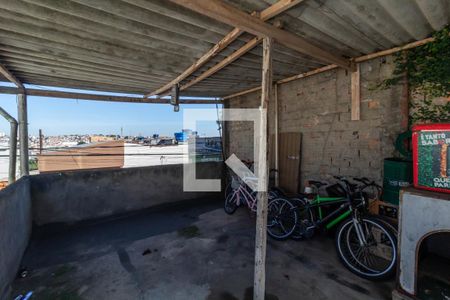 Área Externa de casa à venda com 2 quartos, 400m² em Vila Carmosina, São Paulo