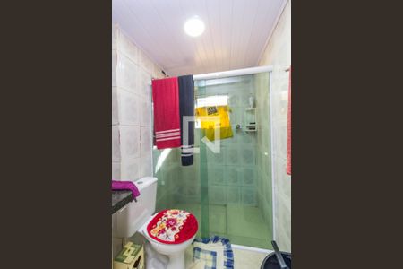 Banheiro 2 de casa à venda com 2 quartos, 400m² em Vila Carmosina, São Paulo