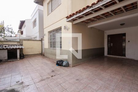 Garagem de casa para alugar com 3 quartos, 240m² em Centro, Taubaté