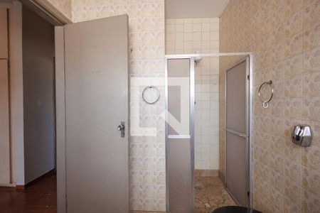 Banheiro Suíte de casa para alugar com 3 quartos, 240m² em Centro, Taubaté