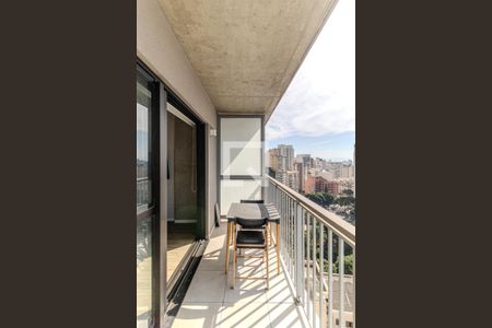 Varanda de kitnet/studio para alugar com 1 quarto, 30m² em República, São Paulo