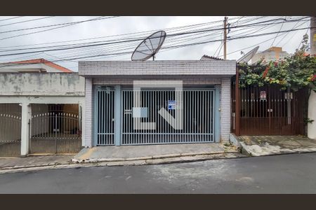 Fachada de casa à venda com 2 quartos, 150m² em Água Fria, São Paulo
