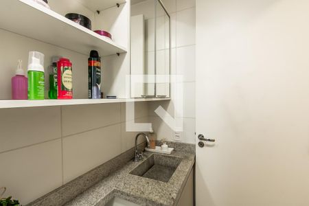 Banheiro de apartamento à venda com 2 quartos, 42m² em Vila Penteado, São Paulo