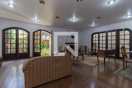Sala de casa à venda com 3 quartos, 245m² em Vila Mariana, São Paulo