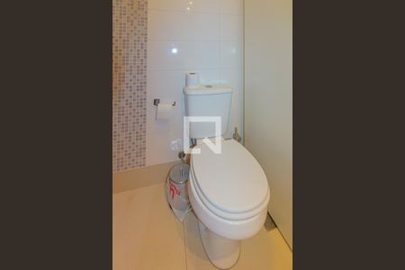 Banheiro da Suíte 1 de apartamento à venda com 2 quartos, 107m² em Centro, Canoas