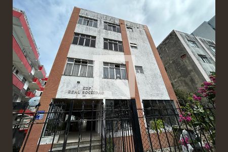 Fachada de apartamento para alugar com 2 quartos, 90m² em Acupe, Salvador