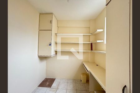 Quarto de Serviço de apartamento para alugar com 2 quartos, 90m² em Acupe, Salvador