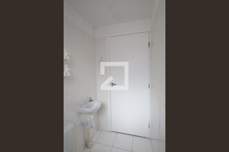 Banheiro de apartamento à venda com 2 quartos, 41m² em Mato Grande, Canoas