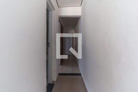 Corredor de casa para alugar com 2 quartos, 68m² em Jardim Esperanca, Mogi das Cruzes