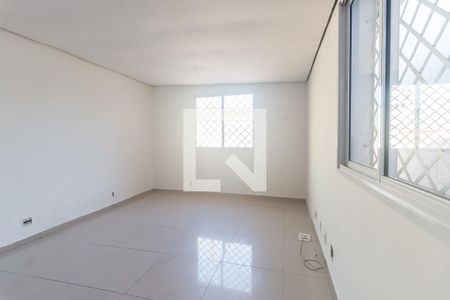 Sala de casa para alugar com 2 quartos, 68m² em Jardim Esperanca, Mogi das Cruzes