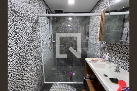 Banheiro de casa à venda com 2 quartos, 140m² em Santos Dumont, São Leopoldo