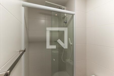 Banheiro  de apartamento para alugar com 1 quarto, 28m² em República, São Paulo