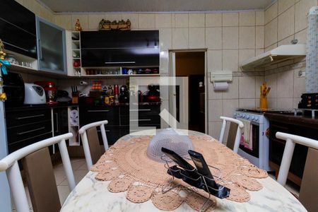 Cozinha de casa à venda com 4 quartos, 180m² em Vila Carrão, São Paulo