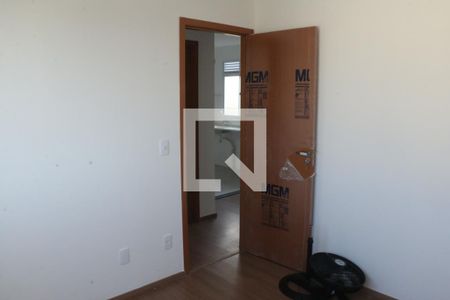 Quarto 1 de apartamento para alugar com 2 quartos, 42m² em Jardim Alvorada, Nova Iguaçu