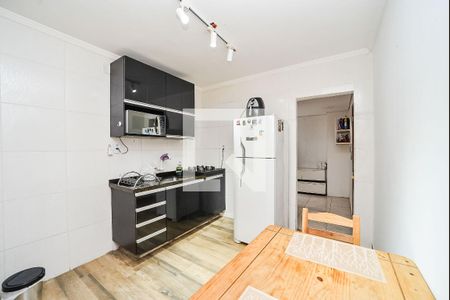 Cozinha de apartamento à venda com 2 quartos, 77m² em São João, Porto Alegre