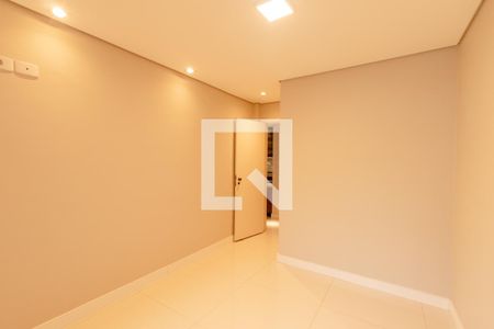 Quarto 1 de apartamento para alugar com 2 quartos, 50m² em Água Verde, Curitiba