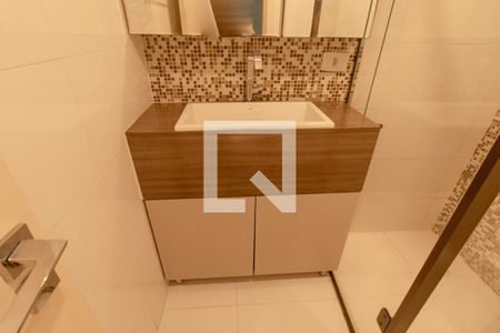 Banheiro Social de apartamento para alugar com 2 quartos, 50m² em Água Verde, Curitiba