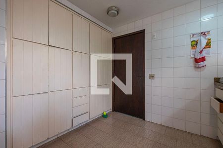 Cozinha de casa à venda com 4 quartos, 380m² em Alto de Pinheiros, São Paulo