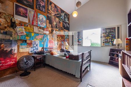 Quarto  de casa à venda com 4 quartos, 380m² em Alto de Pinheiros, São Paulo