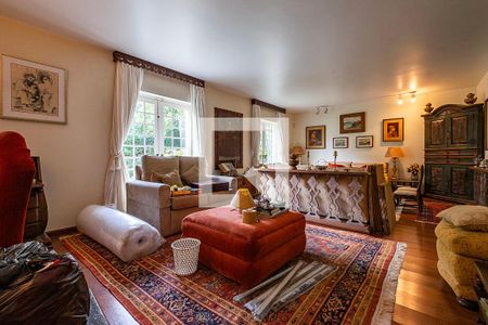 Sala de casa à venda com 4 quartos, 380m² em Alto de Pinheiros, São Paulo