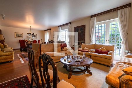 Sala de casa à venda com 4 quartos, 380m² em Alto de Pinheiros, São Paulo