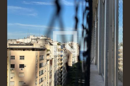 Sala - Vista para a praia de apartamento à venda com 3 quartos, 130m² em Copacabana, Rio de Janeiro