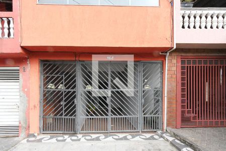 Fachada de casa à venda com 6 quartos, 215m² em Jardim Angela (zona Leste), São Paulo