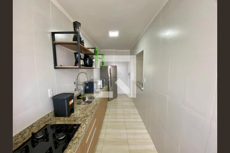 Cozinha de apartamento para alugar com 2 quartos, 100m² em Vila Caiçara, Praia Grande