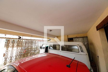 Garagem de casa à venda com 3 quartos, 332m² em Vila Portuguesa, São Paulo