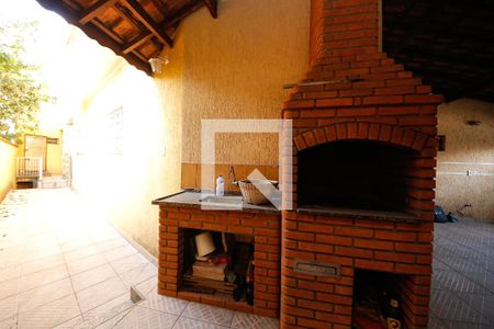 Churrasqueira de casa à venda com 3 quartos, 332m² em Vila Portuguesa, São Paulo