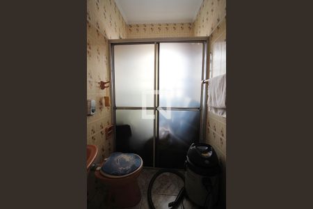 Banheiro Social de casa à venda com 3 quartos, 239m² em Vila Marlene, São Bernardo do Campo