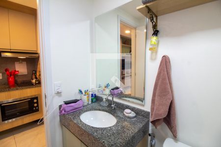 Banheiro de kitnet/studio para alugar com 1 quarto, 25m² em Campo Belo, São Paulo