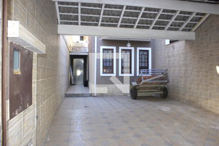 Garagem de casa à venda com 3 quartos, 213m² em Jardim Bom Clima, Guarulhos