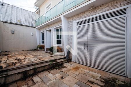 Garagem de casa à venda com 3 quartos, 400m² em Jardim São Paulo, São Paulo