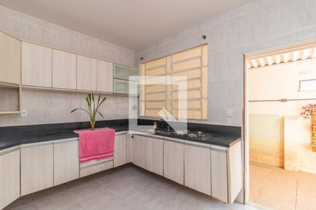 Cozinha de casa à venda com 3 quartos, 210m² em Guarujá, Porto Alegre